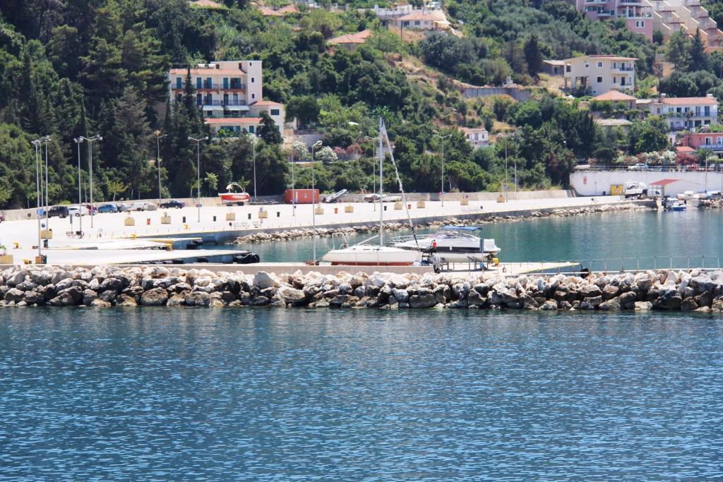 Hotel Anastazia Poros  Exterior photo
